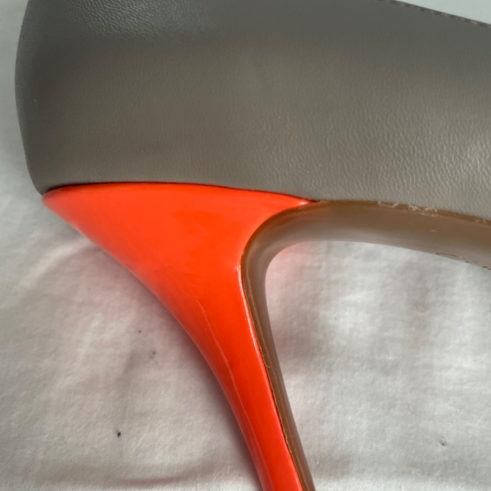 Calvin Klein Ashley pump. Mink and bright orange size 7.5 - Picture 7 of 10